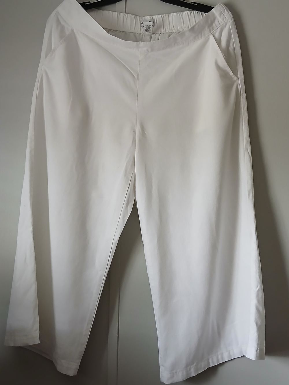 Classic Wide-Leg Women's Pants in White